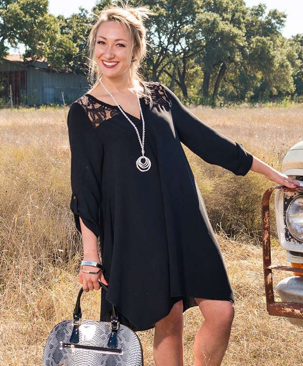 Somebody to Love Lace Dress | Best Holiday Outfits You Can Rock This Christmas