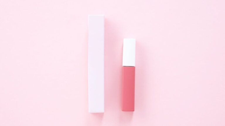 close up photo of pink lip gloss | Best Drugstore Lip Gloss You'll Obsess With | Featured