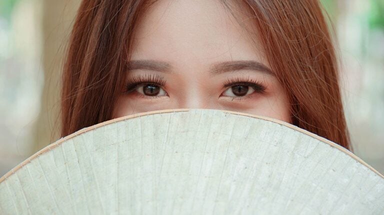 Makeup Tutorials | Eyelash Tinting