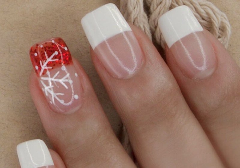 Easy and Pretty Snowflake Nail Art | white snowflake nails