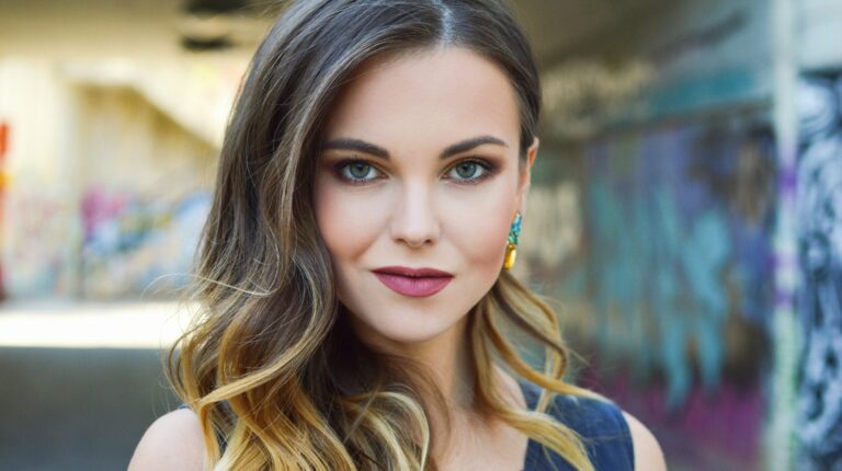 Guide On How To Wear Instagram Makeup Trends