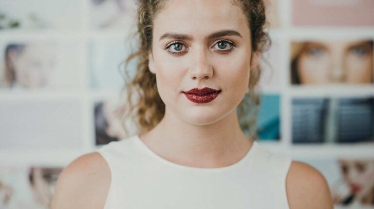 Z8hP6_fKO9U-person standing while wearing sleeveless top-St. Patrick's Day-us-feature